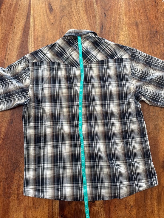 Rustler Men's Black, Gray & Brown Plaid Short-Sleeve Button-Down Shirt - Picture 5 of 7
